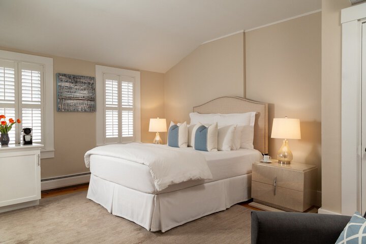 Room 42 of 104