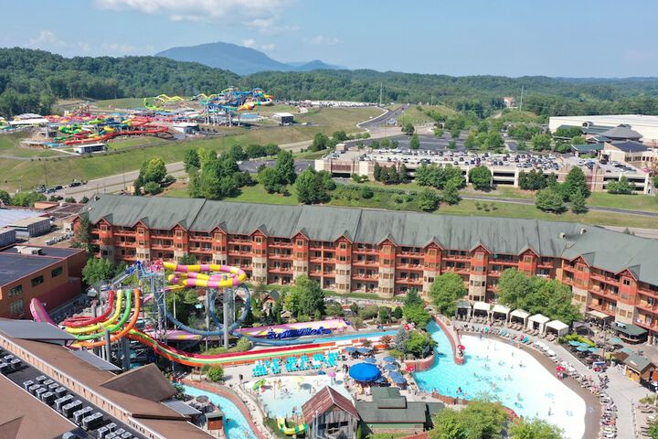 Wilderness at the Smokies - Stone Hill Lodge