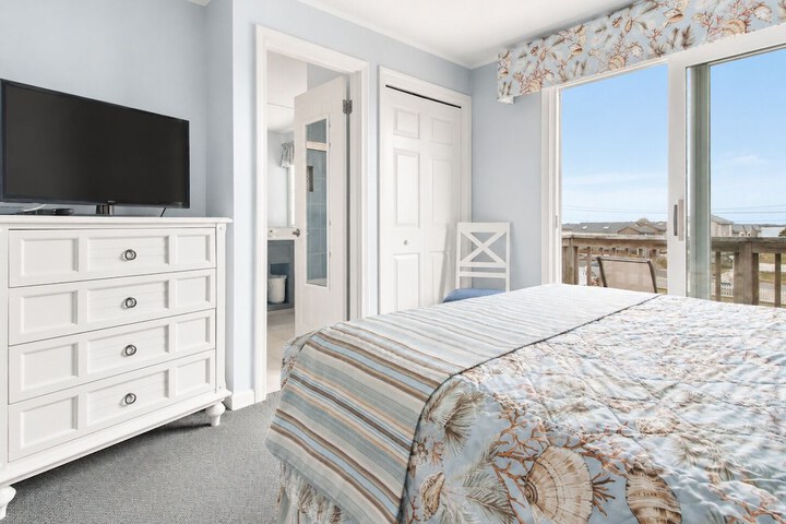 Colonial Acres Resort