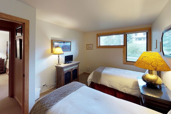 Room 212 of 361