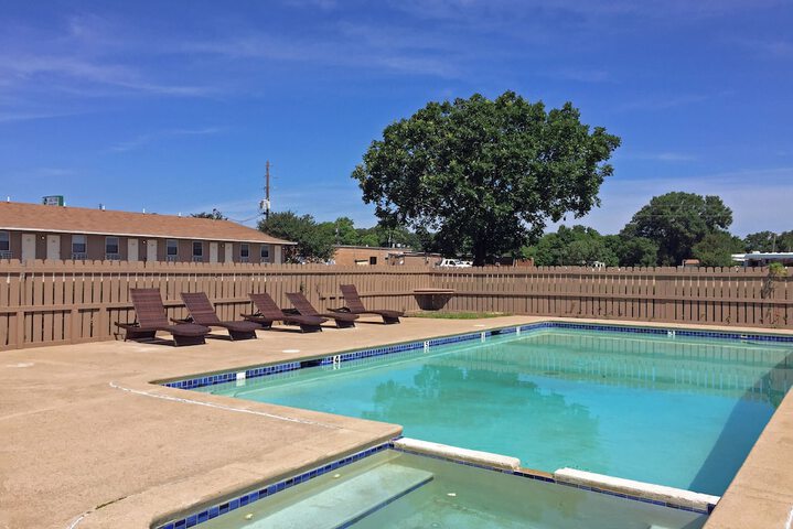 Pool 5 of 30