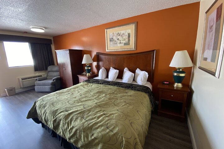 Room 5 of 35