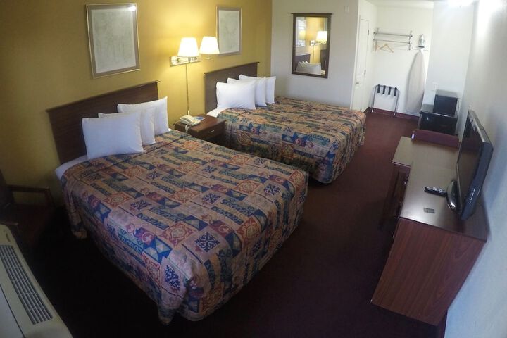 Room 13 of 24