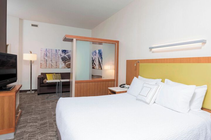 Room 10 of 26