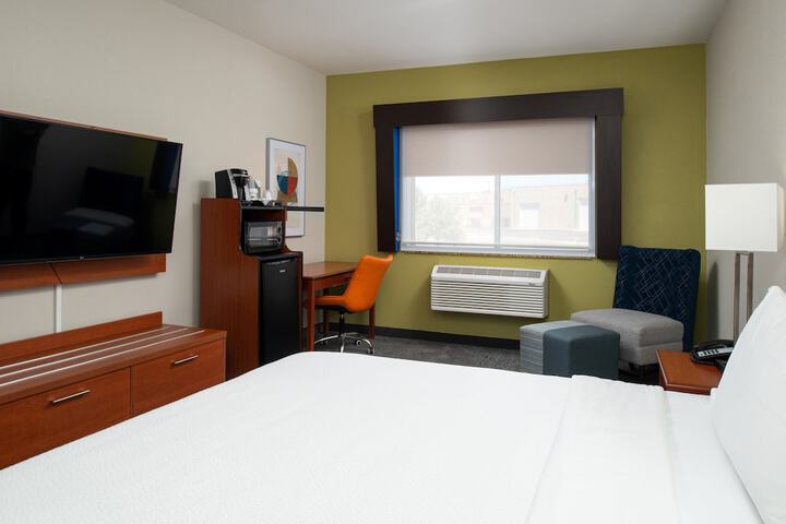 Room 44 of 75