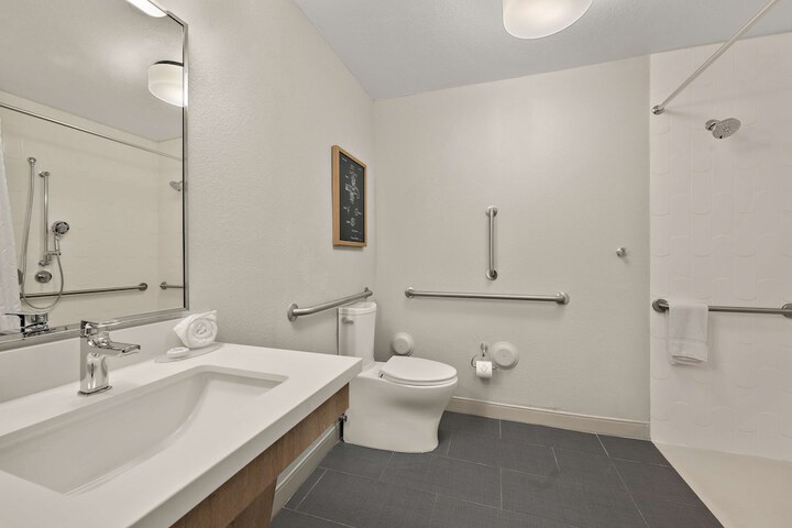 Sonesta Simply Suites Irvine East Foothill