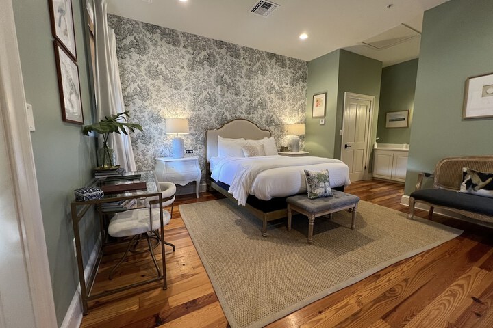 Room 12 of 65