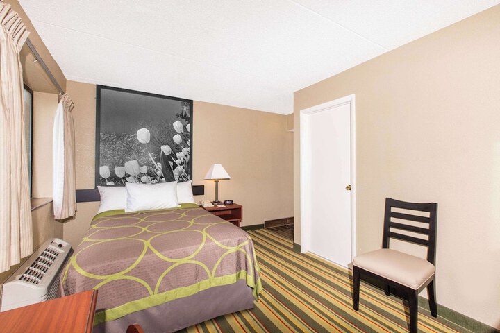 Room 36 of 41