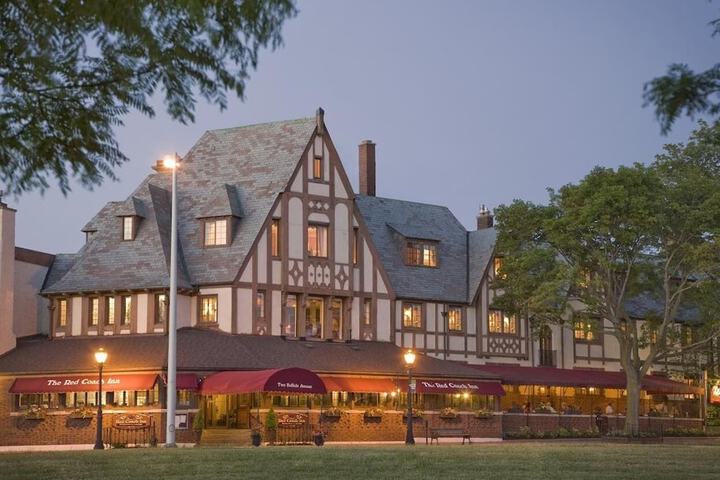 Red Coach Inn
