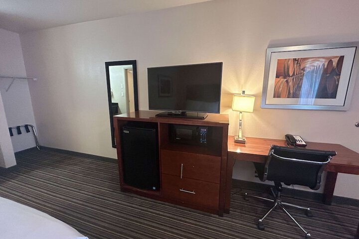 Room 14 of 32