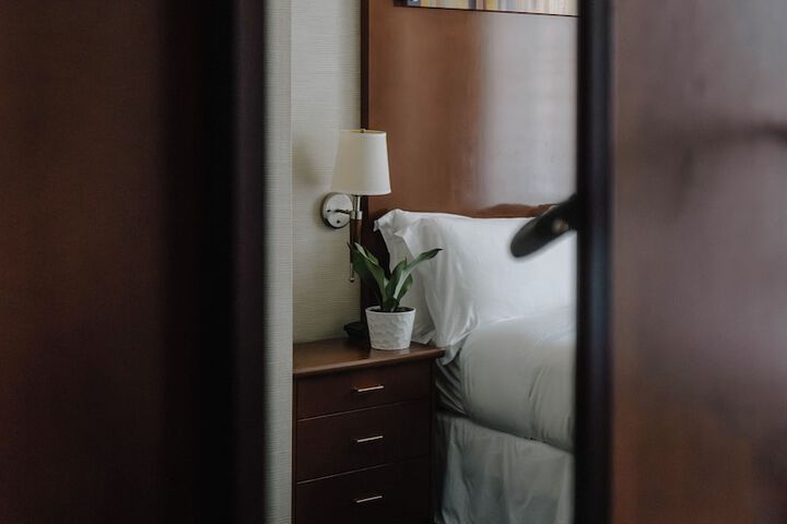Room 15 of 38