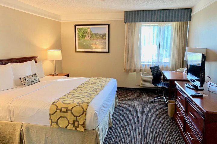Room 12 of 43