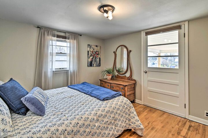 Charming Cave City Vacation Rental w / Fire Pit!