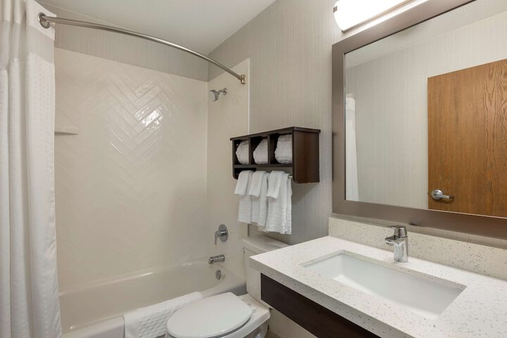 Best Western Watertown Inn and Suites