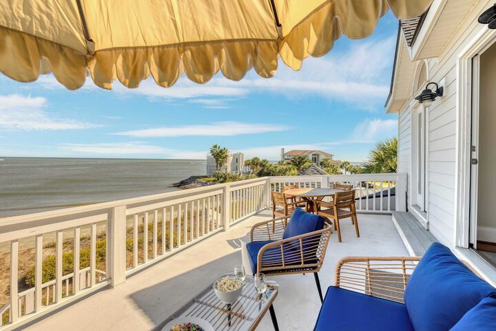 Haven by Avantstay Luxury Beachfront Home w / Pool & Gorgeous Patios