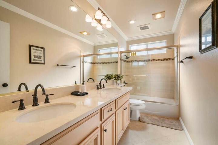 at Marbella Lane - Captivating Home W / pool