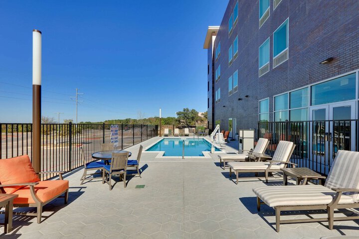 Pool 5 of 26