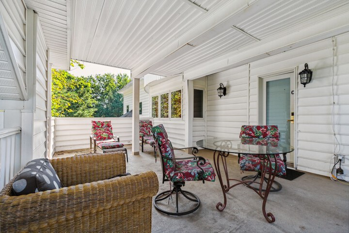 The Columbia Inn at Peralynna Manor