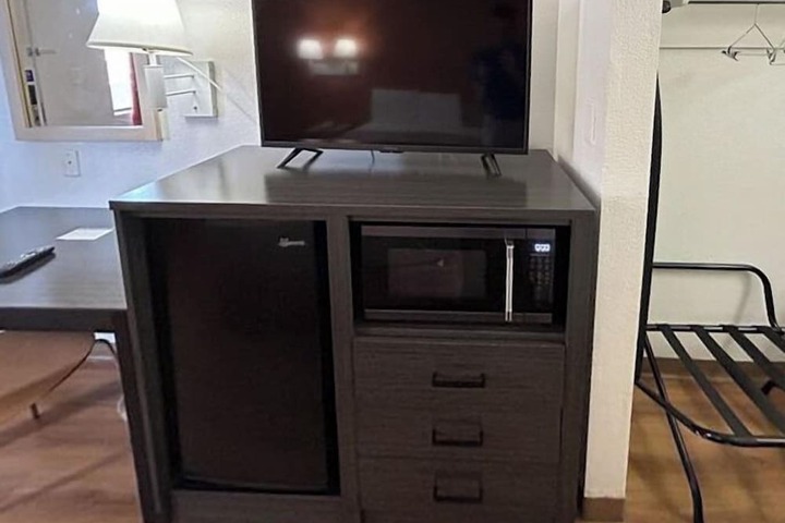 Studio 6 Suites – Bellflower Ca - Los Angeles