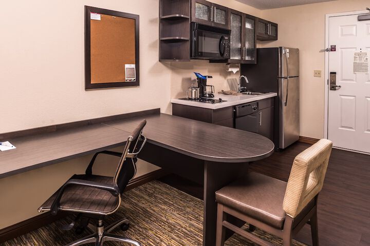 Room 14 of 30