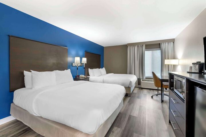 Room 35 of 48