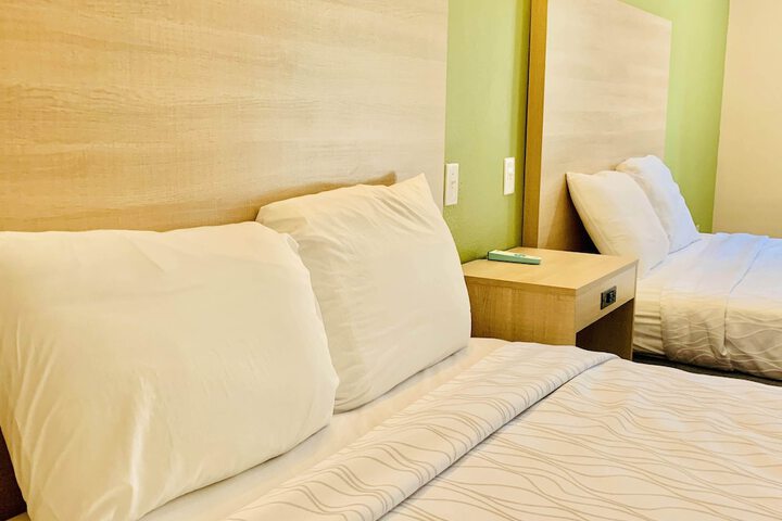 Room 21 of 48