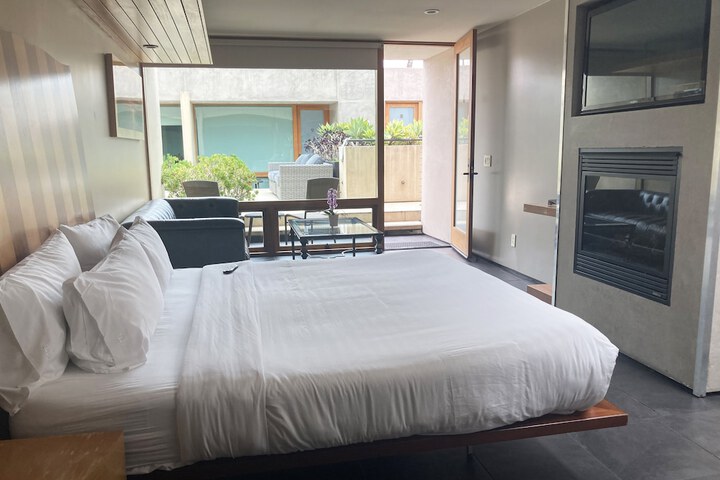 14 West Hotel