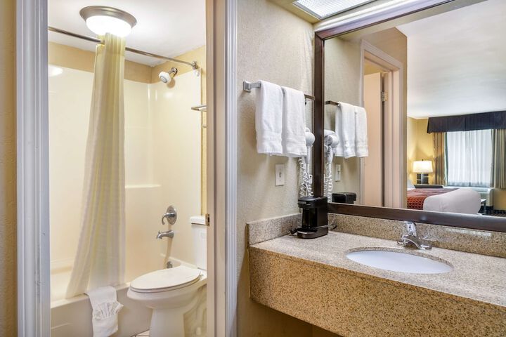 Room 9 of 29
