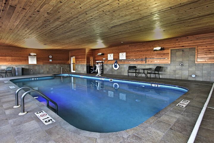 Pool 6 of 34
