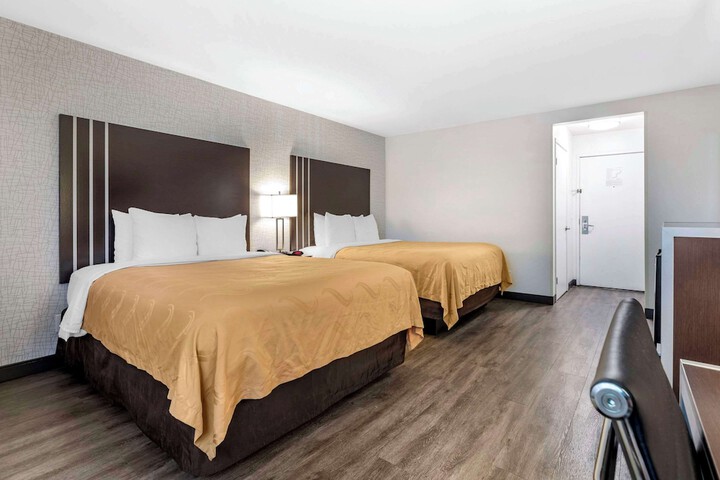 Room 13 of 64