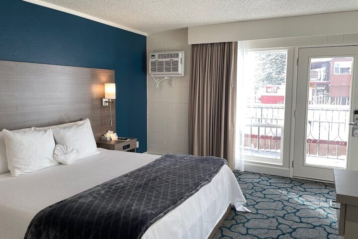 Crown Motel