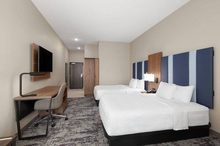 La Quinta Inn & Suites by Wyndham Athens I-65