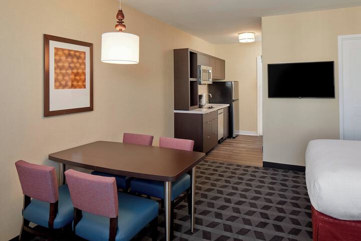 Room 19 of 39