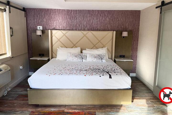 Empeiria High Sierra Hotel