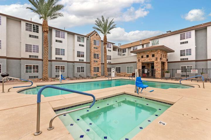 Pool 5 of 43