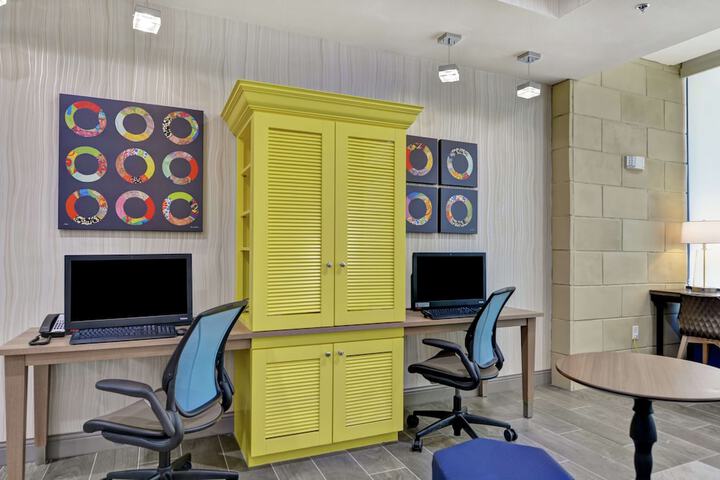 Business Center 44 of 44