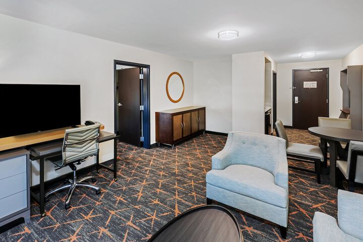 Holiday Inn Hotel & Suites Tulsa South by IHG