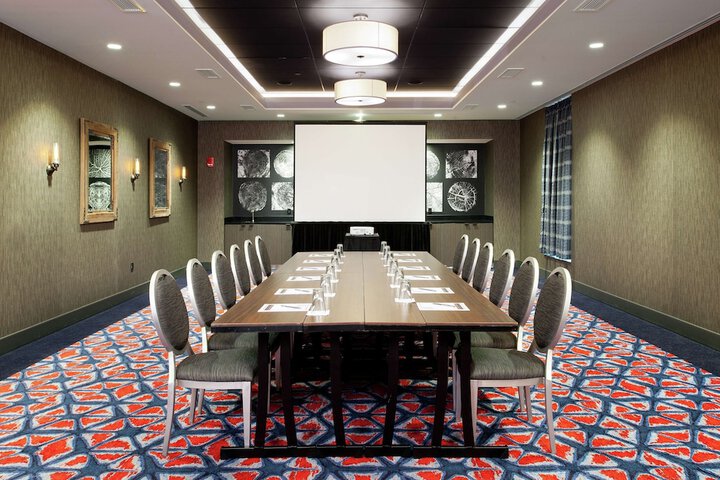 Hilton Garden Inn Pittsburgh Downtown