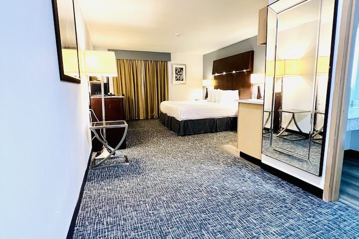 Room 53 of 68
