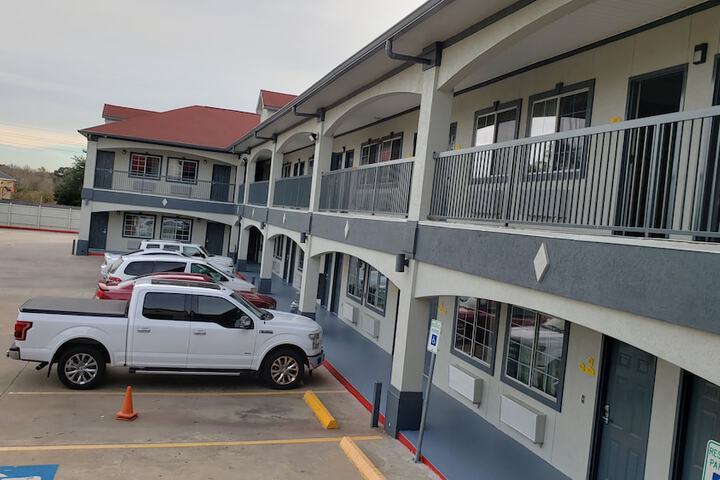Hotel 5 of 53