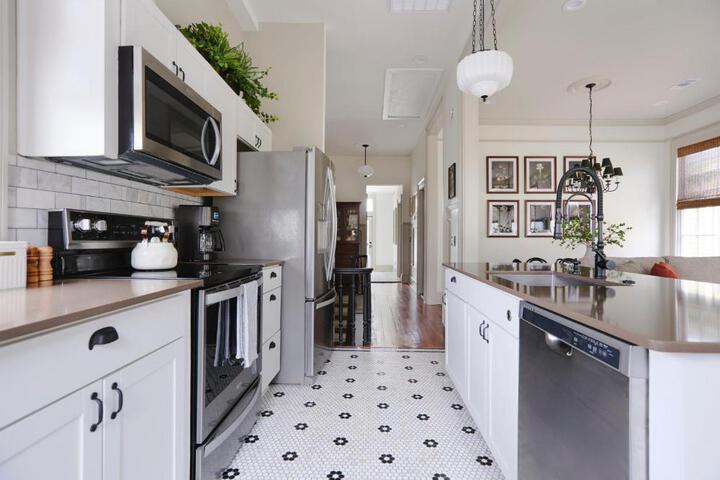111 Waldburg street Beautifully Renovated Historic 5 bedroom 5 bath