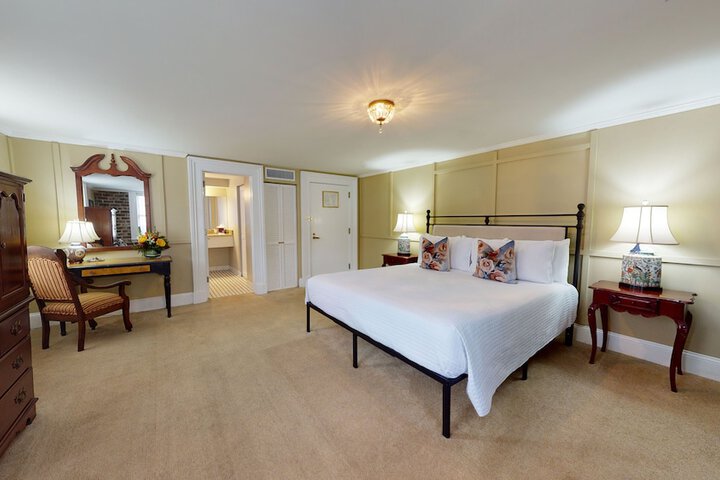 Room 63 of 170