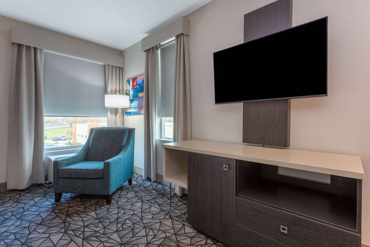 Room 10 of 35