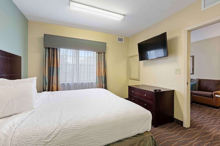 Room 18 of 52
