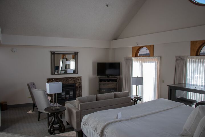 Lone Tree Golf Club & Hotel