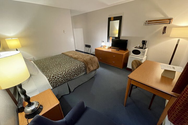 Room 8 of 22