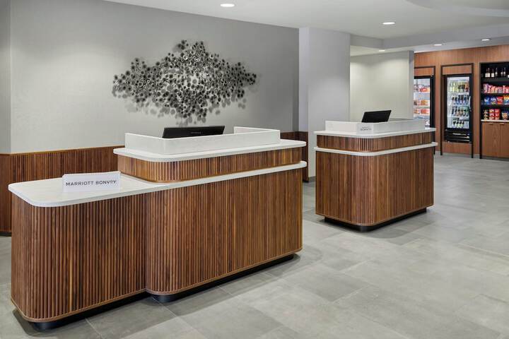 Courtyard by Marriott Kansas City Shawnee