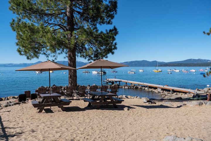 Red Wolf Lakeside Lodge