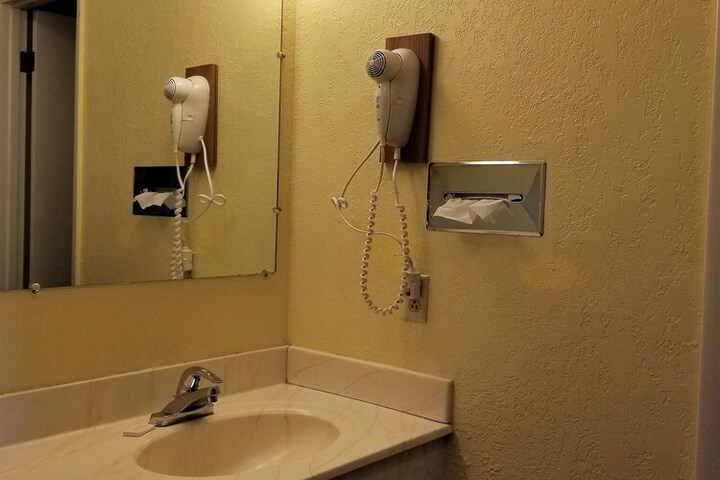 Regency Inn