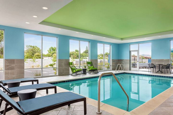 Hampton Inn & Suites Oroville